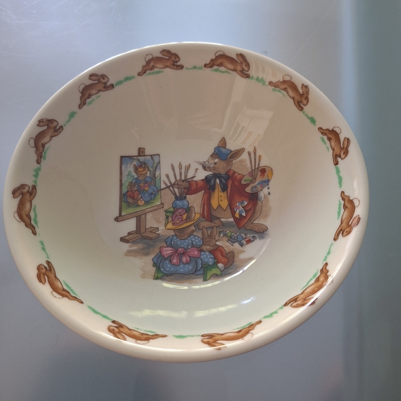 Cream and Brown Decorative Cookware Collection - Picture 1 of 3